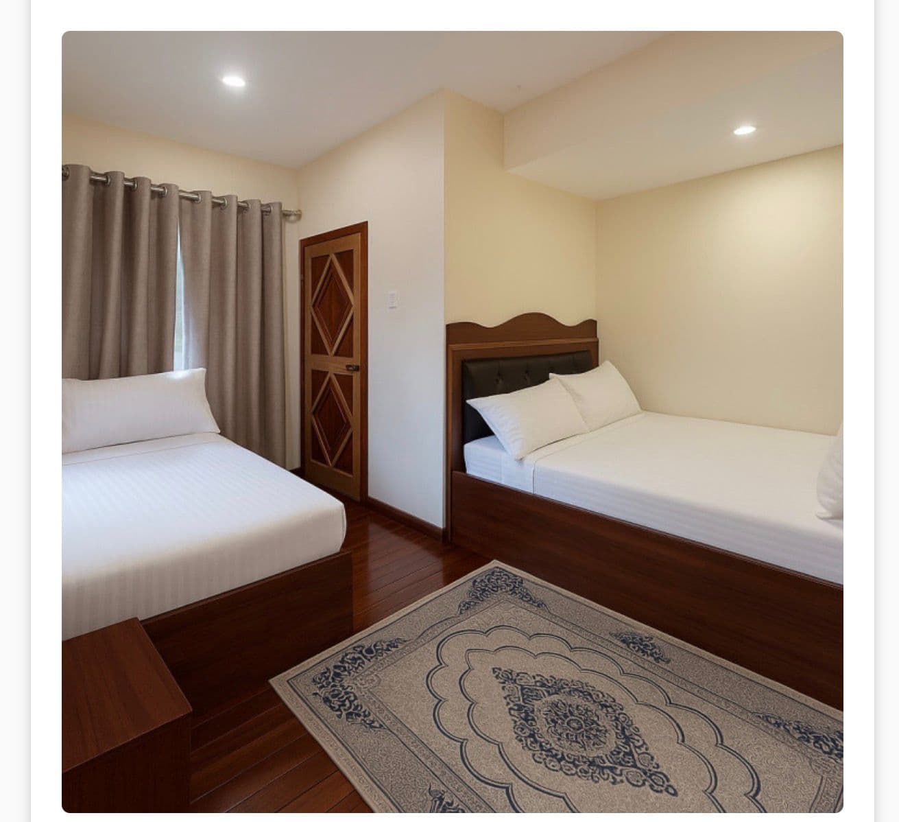 TWIN ROOM
